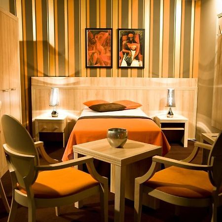 Hotel Kasyno Jarocin Szoba fotó